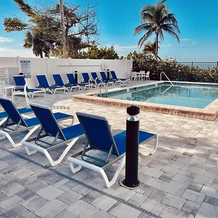 Welcome To Beach Villa'S # 405 Vacation Rental - 250 Estero Blvd Condo